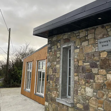 Дом отдыха Mickeys Shed